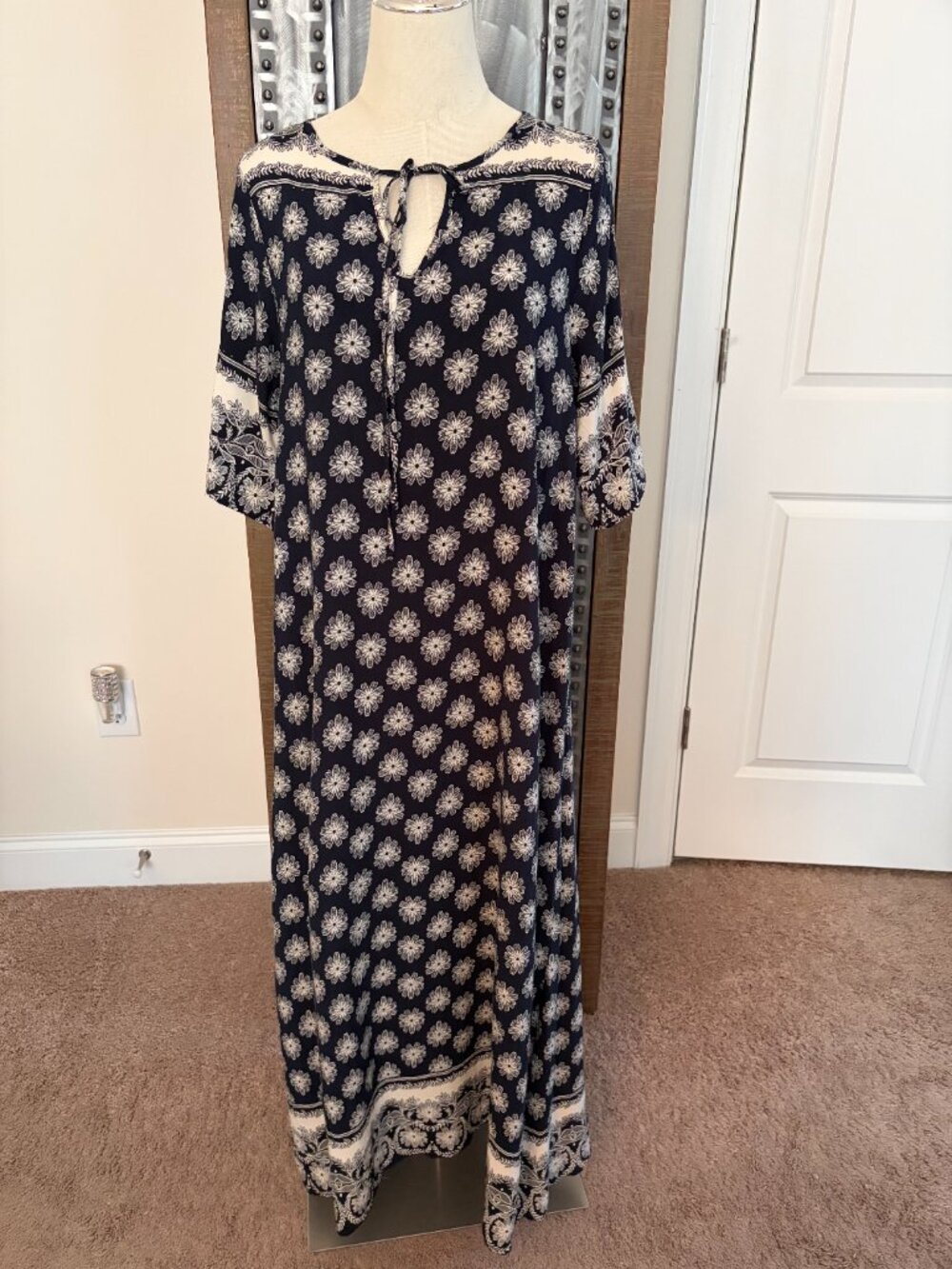 EMERY ROSE Navy and White Tie Neck Allover Floral Print Dress - XL (US 14)